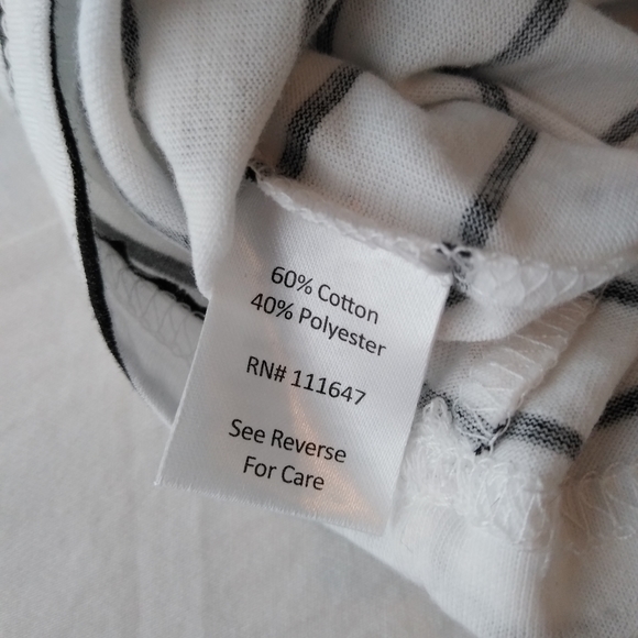 Haute Mess Fifth Sun Sleeveless Top Black and White Stripes - Picture 4 of 6